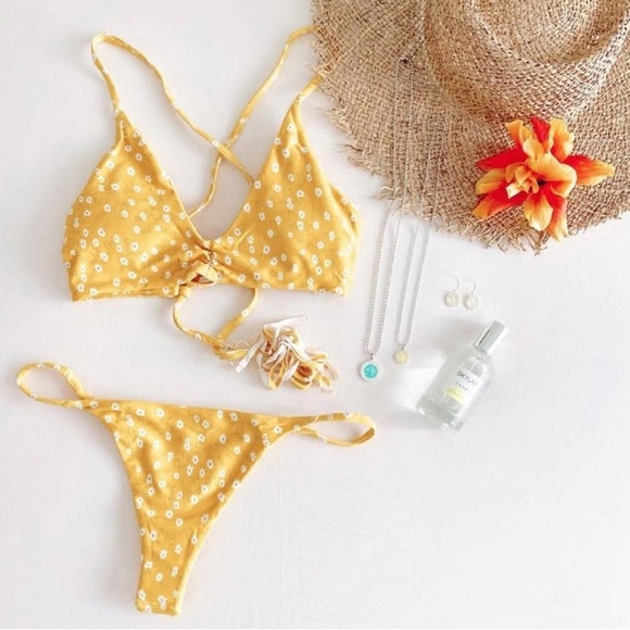 Midori ‘Mia’ Mele Vegan Padded Cup Tie Back Swimsuit Top in Floral Yellow sz Sma - Picture 2 of 7